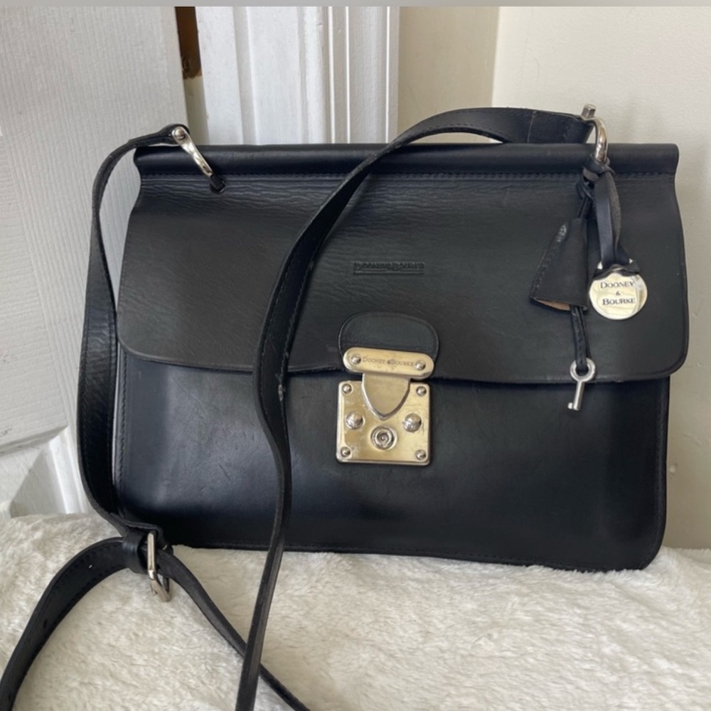 Dooney and Bourke Vintage Crossbody Bag EUC